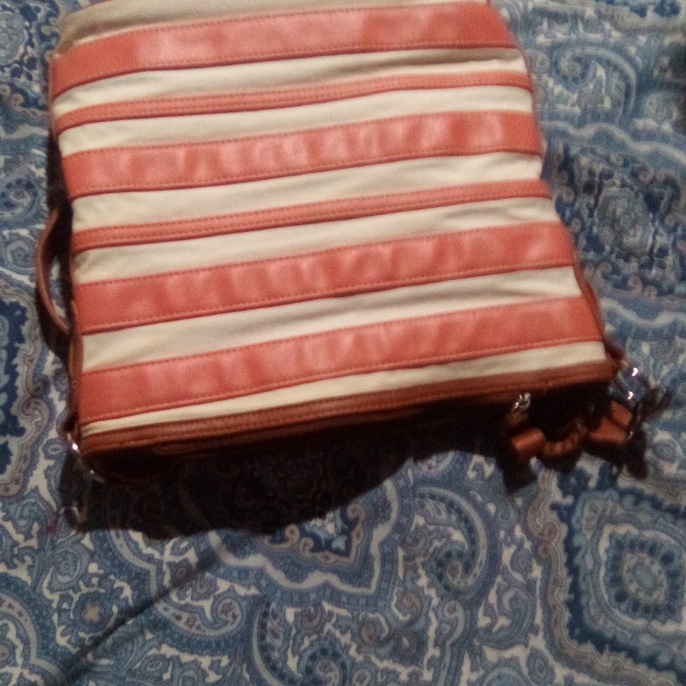 Stone Mountain Bucket Bag Orange and Cream